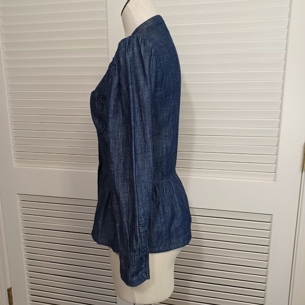 Lucky Brand Top Blue Chambray Denim Snap Front Peplum Top Womens size 4 - Picture 7 of 11